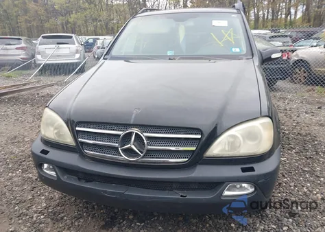 2002 Mercedes-Benz Ml 500 z USA, uszkodzony, nr VIN 4JGAB75E12A332744